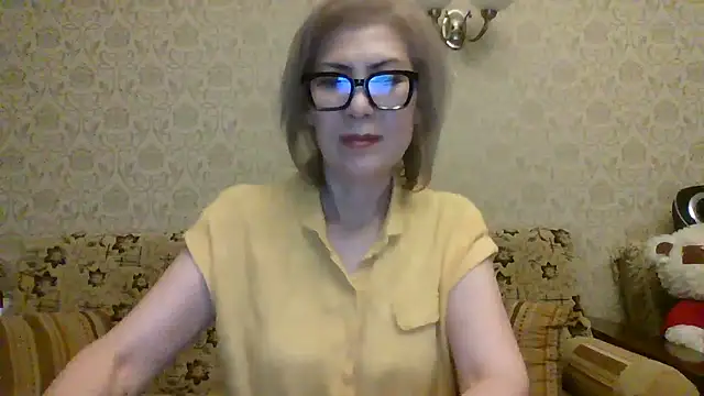 Elegant00Lady online show from July 2026 04:28:01 PM