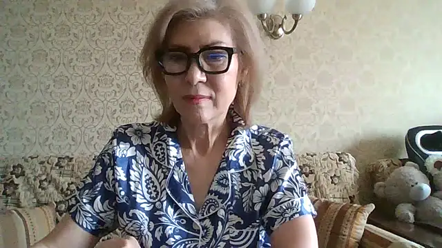 Elegant00Lady online show from August 2026 04:38:01 AM