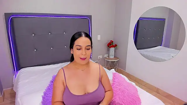 Snapshot of emma_lye chatting on January 2025 10:15:02 PM emma lye online show from January 2025 10:15:02 PM