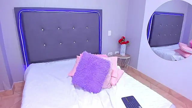 Snapshot of emma_lye chatting on January 2025 06:27:01 PM emma lye online show from January 2025 06:27:01 PM