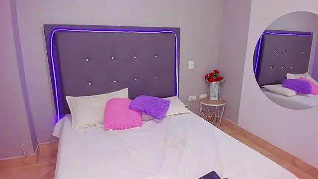 Snapshot of emma_lye chatting on February 2025 02:13:02 PM emma lye online show from February 2025 02:13:02 PM