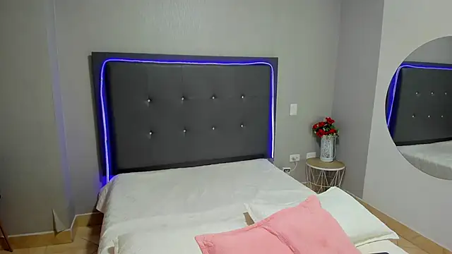 Snapshot of emma_lye chatting on February 2025 01:05:01 PM emma lye online show from February 2025 01:05:01 PM