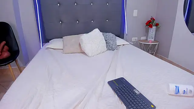 Snapshot of emma_lye chatting on March 2025 12:43:01 AM emma lye online show from March 2025 12:43:01 AM