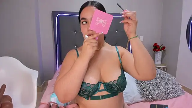 Snapshot of emma_lye chatting on September 2025 09:19:02 PM emma lye online show from September 2025 09:19:02 PM