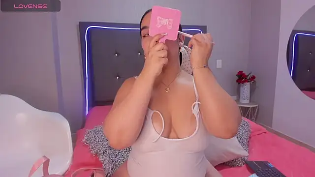 Snapshot of emma_lye chatting on October 2025 07:56:02 PM emma lye online show from October 2025 07:56:02 PM