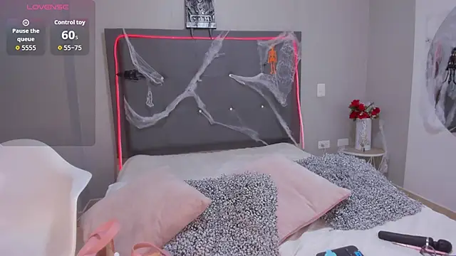 Snapshot of emma_lye chatting on October 2025 09:04:01 PM emma lye online show from October 2025 09:04:01 PM