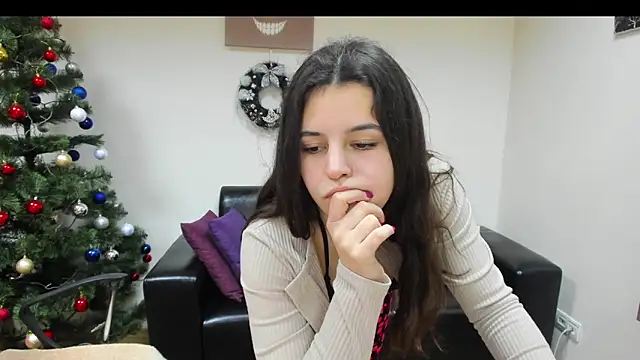 Molly Owens online show from January 2025 12:38:01 PM