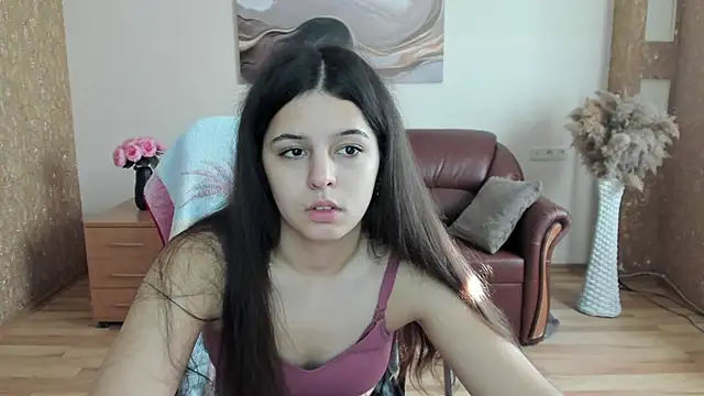 Molly Owens online show from September 2025 06:25:02 AM