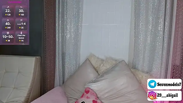 Snapshot of Abigail_29 chatting on February 2025 01:05:01 PM Abigail 29 online show from February 2025 01:05:01 PM