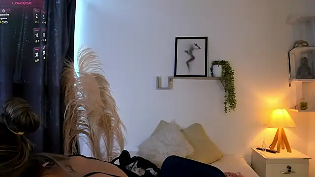 Snapshot of Abigail_29 chatting on October 2025 12:17:01 PM Abigail 29 online show from October 2025 12:17:01 PM