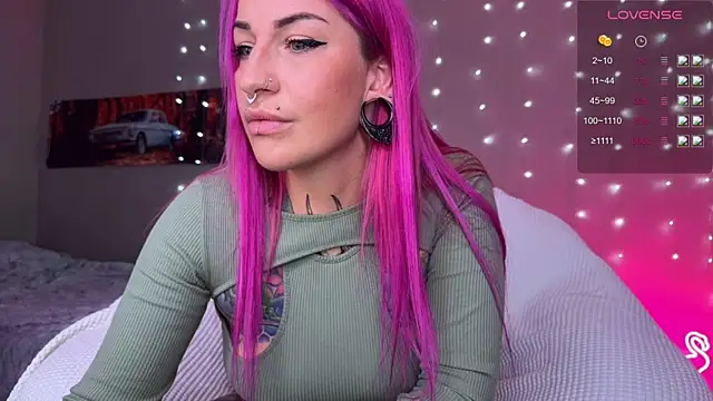 Snapshot of Tanya_Acid chatting on July 2026 08:18:01 AM Tanya Acid online show from July 2026 08:18:01 AM