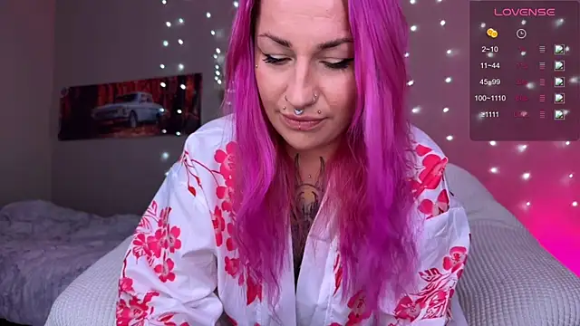 Snapshot of Tanya_Acid chatting on July 2026 06:11:01 AM Tanya Acid online show from July 2026 06:11:01 AM