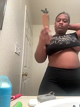 Prettynthick12 online show from March 2026 03:00:02 AM