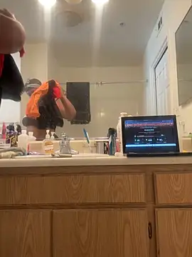 Prettynthick12 online show from May 2026 11:13:01 PM