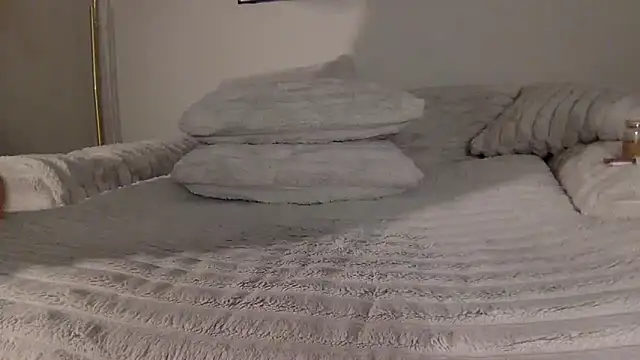 deliciousdearra69 online show from December 2025 03:31:01 PM