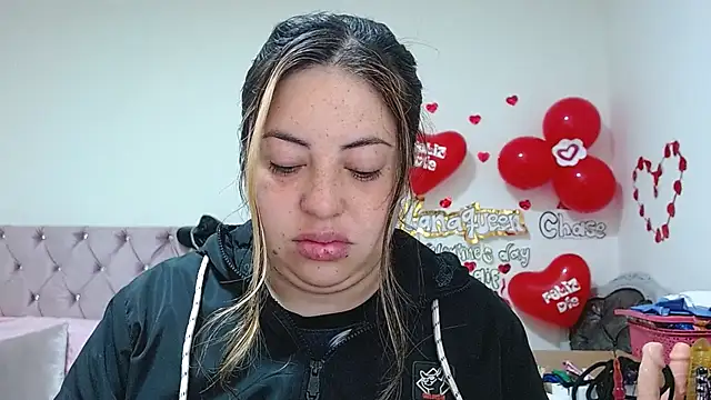 lanaqueen699 online show from February 2025 12:16:01 PM