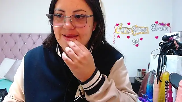 lanaqueen699 online show from September 2025 12:19:01 PM