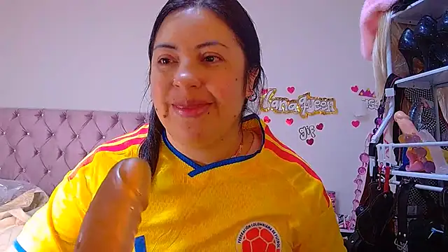 lanaqueen699 online show from June 2026 12:18:02 PM