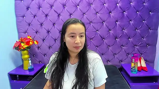 Snapshot of NaomyPrinces chatting on April 2026 01:59:01 PM NaomyPrinces online show from April 2026 01:59:01 PM