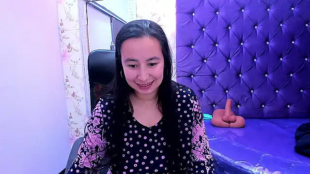 NaomyPrinces online show from June 2026 02:18:02 PM