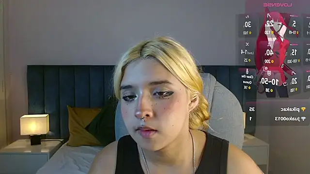 Snapshot of april_bunnyy chatting on January 2025 10:39:01 PM april bunnyy online show from January 2025 10:39:01 PM