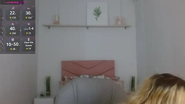 Snapshot of april_bunnyy chatting on October 2025 01:34:01 PM april bunnyy online show from October 2025 01:34:01 PM