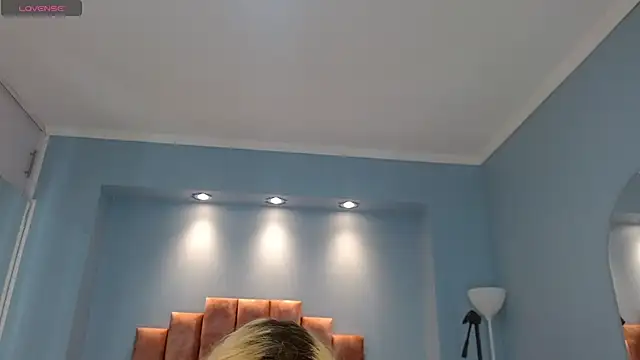 april bunnyy online show from March 2026 12:21:01 PM