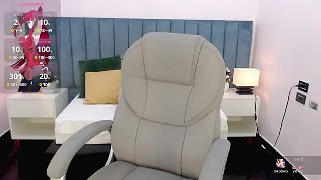 april bunnyy online show from March 2026 07:29:01 PM