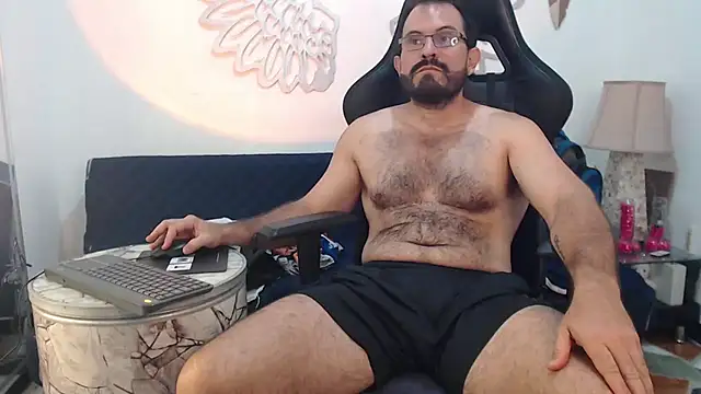 Snapshot of SbasTone_Muscle chatting on February 2026 03:09:02 PM SbasTone Muscle online show from February 2026 03:09:02 PM