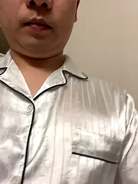 Snapshot of happyending69 chatting on October 2025 11:09:02 PM happyending69 online show from October 2025 11:09:02 PM