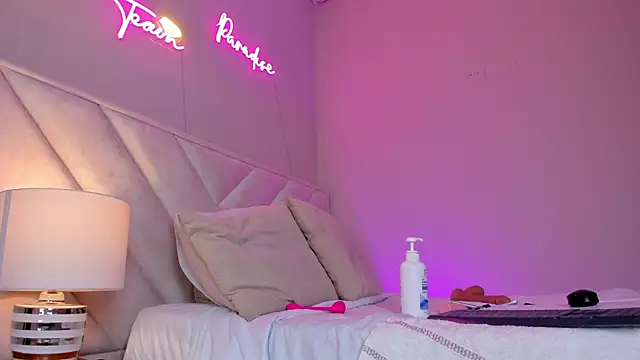  angela x online show from February 2025 05:47:02 PM