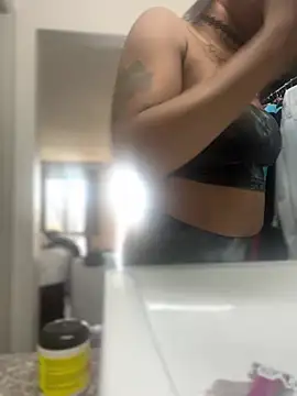 PrettyGal Tingz online show from February 2025 08:10:01 PM