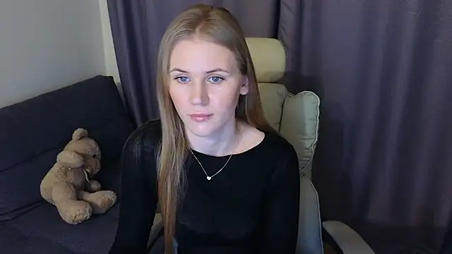 Snapshot of IsabelAllen chatting on December 2024 06:04:01 AM IsabelAllen online show from December 2024 06:04:01 AM