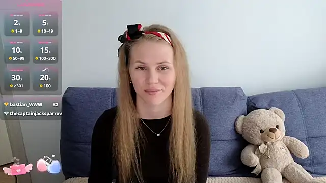 Snapshot of IsabelAllen chatting on March 2025 12:44:02 PM IsabelAllen online show from March 2025 12:44:02 PM