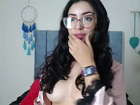 EvoletFMK online show from September 2025 02:41:01 PM