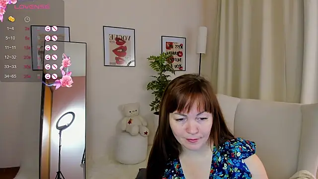 Snapshot of VanessaSmuth chatting on November 2025 01:38:02 AM VanessaSmuth online show from November 2025 01:38:02 AM