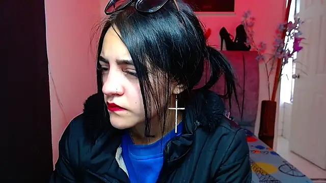 Snapshot of Violettasquirt chatting on October 2025 01:35:02 PM Violettasquirt online show from October 2025 01:35:02 PM