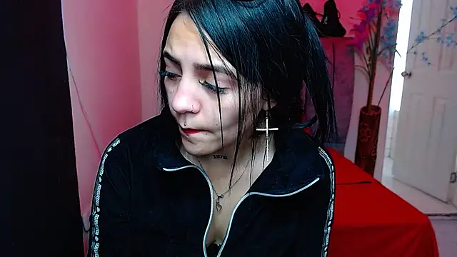 Snapshot of Violettasquirt chatting on October 2025 01:55:02 PM Violettasquirt online show from October 2025 01:55:02 PM