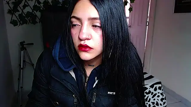 Violettasquirt online show from June 2026 01:53:02 PM