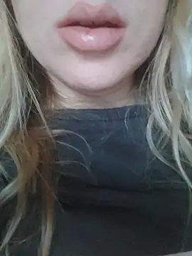 Snapshot of Linda_999 chatting on February 2025 09:00:02 AM Linda 999 online show from February 2025 09:00:02 AM