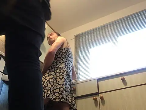 lolaisagoodtime online show from February 2025 09:38:01 AM