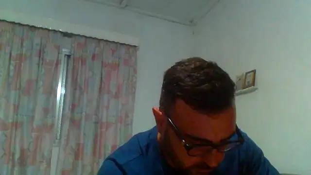 Snapshot of petan33 chatting on September 2025 06:18:02 PM petan33 online show from September 2025 06:18:02 PM