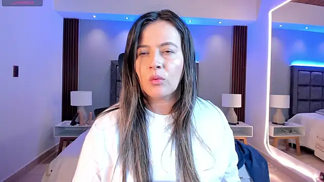 Snapshot of Susann_Ross chatting on October 2025 11:52:02 AM Susann Ross online show from October 2025 11:52:02 AM