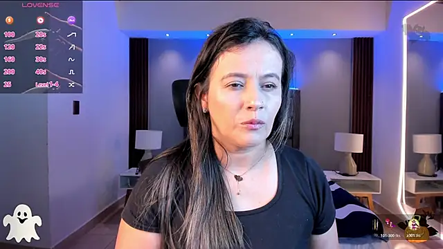 Snapshot of Susann_Ross chatting on October 2025 10:49:02 AM Susann Ross online show from October 2025 10:49:02 AM