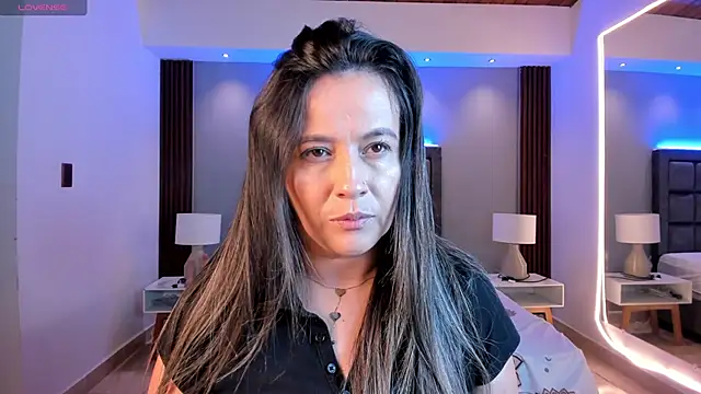 Susann Ross online show from November 2025 10:48:01 AM