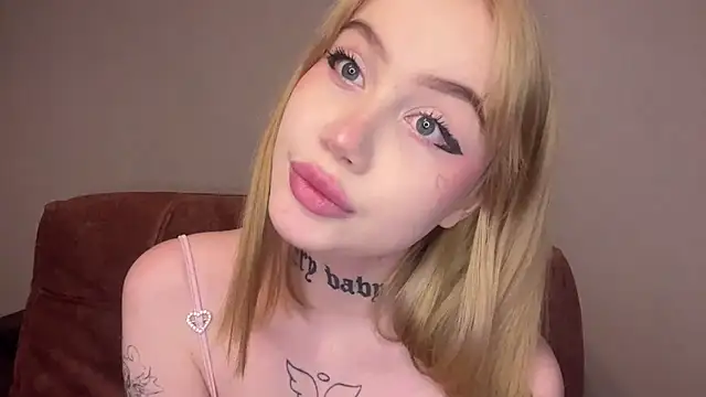 Snapshot of hanna_cry_baby chatting on February 2025 06:37:01 AM hanna cry baby online show from February 2025 06:37:01 AM