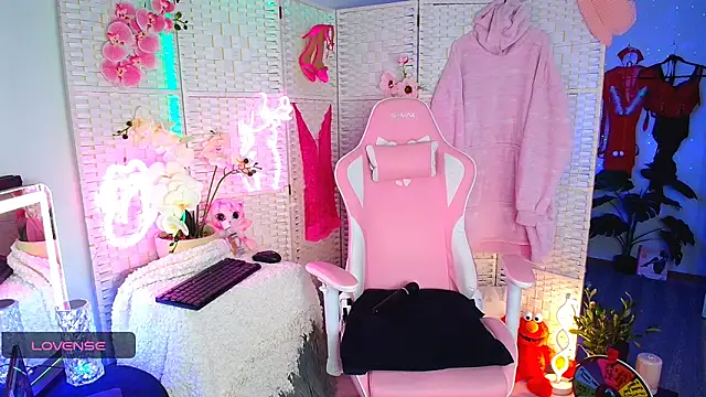 EllieKarrX online show from February 2025 12:04:01 AM