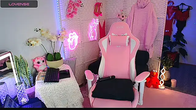 EllieKarrX online show from March 2025 10:43:02 PM