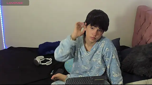 Snapshot of blue_baby20 chatting on March 2025 02:19:02 AM blue baby20 online show from March 2025 02:19:02 AM