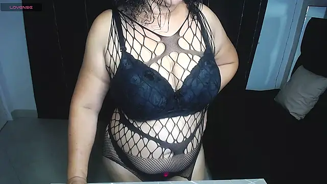 Snapshot of sussy_lee_ chatting on March 2025 03:53:01 PM sussy lee online show from March 2025 03:53:01 PM